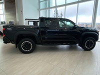 *Vehicle history form conveniently located in vehicle photos. AMVIC LICENSED DEALER ... Engine: Inte... (image 6)