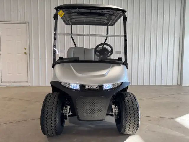 2026 EZGO RXV2 Freedom Platinum in ATVs in Vernon - Image 9