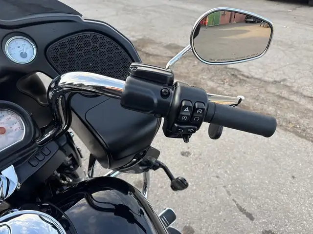 2022 Harley-Davidson Road Glide ~ ROAD GLIDE ~ 107CI ~ 2 INTO 1  in Sport Touring in City of Toronto - Image 25