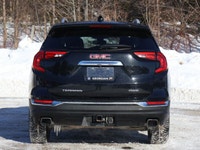 - Panoramic Sunroof - Heated Seats - Heated Steering Wheel - Bose Audio - Memory Seat - Power Liftga... (image 9)