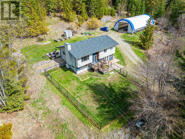 6823 Charleson Road Magna Bay, British Columbia in Houses for Sale in Kamloops - Image 3