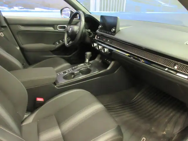 HONDA CIVIC 2025 SPORT EDITION TOIT OUVRANT SIEGES + VOLANT CHAU in Cars & Trucks in Lévis - Image 24