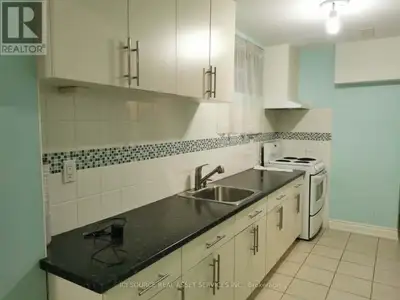 BASEMENT - 269 WELDRICK ROAD E Richmond Hill (North Richvale), O