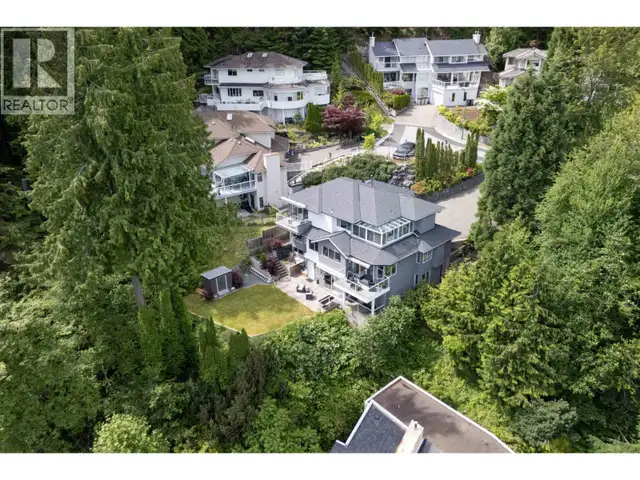 1241 COLEMAN STREET North Vancouver, British Columbia in Houses for Sale in North Shore - Image 8
