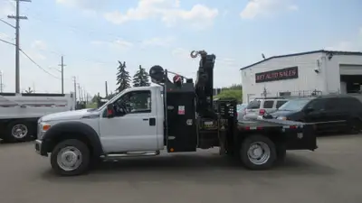 2013 FORD F-550 REG CAB WITH HIAB 077 BOOM CRANE & VMAC COMPORESSOR... AMVIC Licenced.. Financing is...