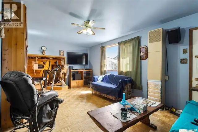 12 Lakeview DRIVE Northern Admin District, Saskatchewan in Houses for Sale in Meadow Lake - Image 10