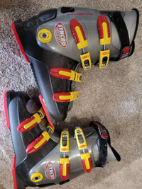 Downhill Ski boots  Size 28 - 321 mm