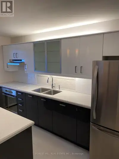 2 - 10 ARCADIAN CIRCLE Toronto (Long Branch), Ontario