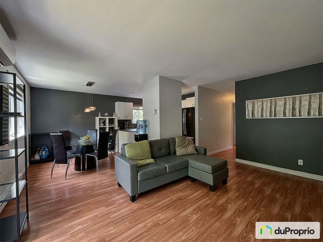 $367,000 - Condominium for sale in Longueuil (Vieux-Longueuil) — photo 1