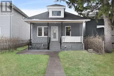 TAKING OFFERS AS THEY COME!! Nestled in the heart of Little Italy, steps from Erie Street’s top shop...