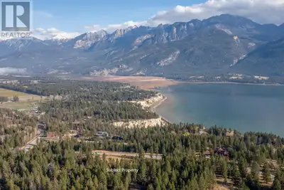 Discover a serene retreat surrounded by stunning lakes, majestic mountains, and a picturesque valley...
