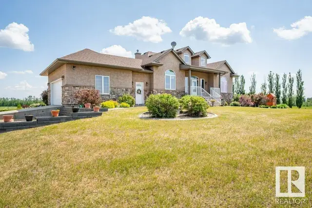 56203 RGE ROAD 230 Rural Sturgeon County, Alberta628638003243541228