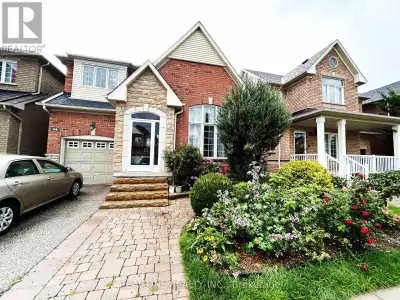Amazing 4+1 Bdrm + 4 Washrm Detached Home W/Main Entrance Facing South In High Demand Richmond Hill...