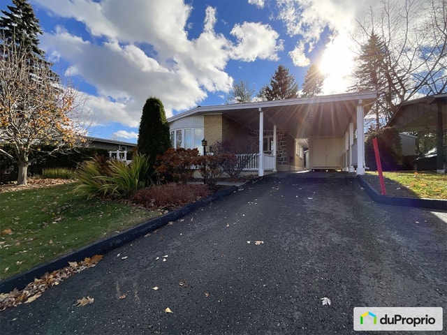 $519,000 - Bungalow for sale in Sherbrooke (Jacques-Cartier) — photo 2