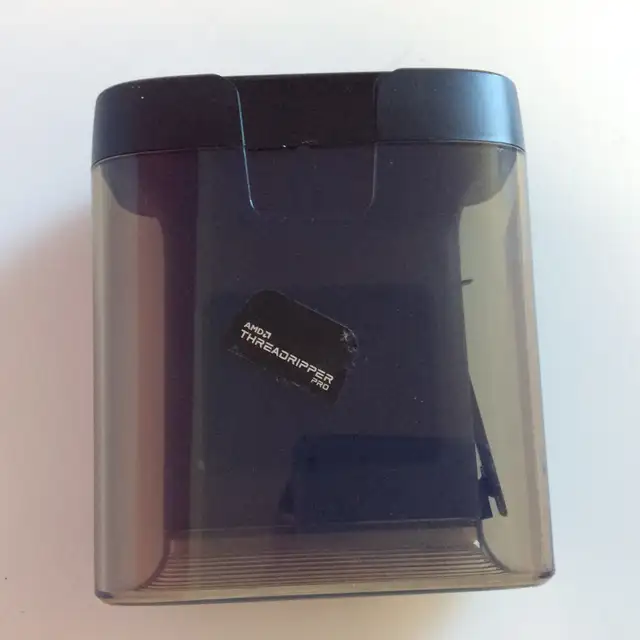 Empty box to store AMD Ryzen Threadripper 3960X 24-Core63771522362115122