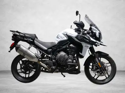 2020 Triumph Tiger 1200 SE Come and meet our experts at Gabriel BMW Moto / Moto International, your...