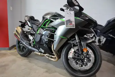 Argyll Motorsports 2025 Kawasaki Ninja H2 Carbon BUILT BEYOND BELIEF The Ninja H2 and Ninja H2 Carbo...