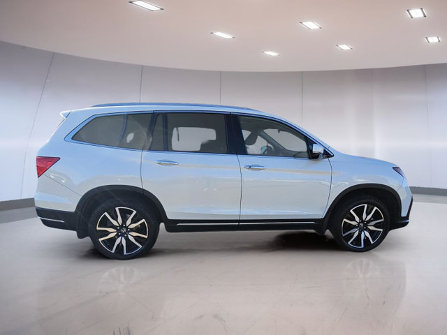 Honda Pilot Touring 8-Passenger 2019 in Cars & Trucks in Medicine Hat - Image 3