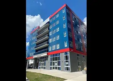 Bright 2 Bed Student Apartment in Waterloo - Steps from Laurier!