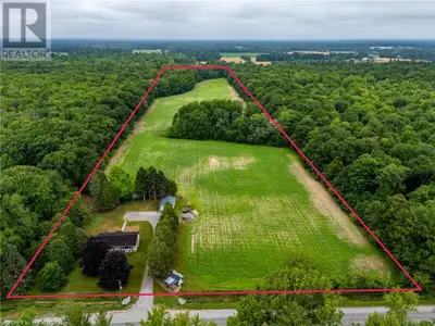 Welcome to your dream countryside escape. This charming 3-bedroom, 2-bathroom home is situated on a...