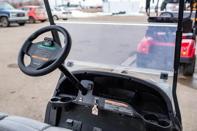 2023 Club Car Tempo Gas Grey in ATVs in Edmonton - Image 9