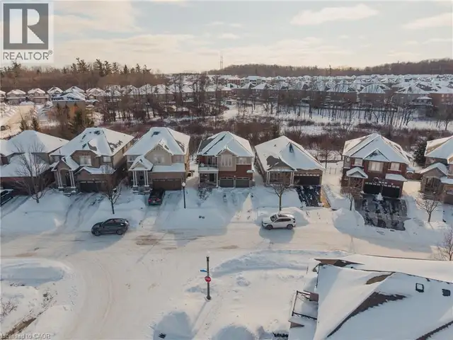 23 DOON CREEK Street Kitchener, Ontario in Houses for Sale in Kitchener / Waterloo - Image 35
