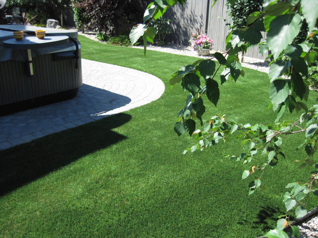 Established Artificial Turf Company- Labourers & Foreman in Construction & Trades in Calgary