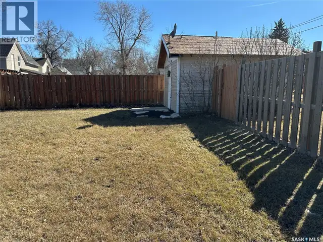 24 3rd AVENUE SE Weyburn, Saskatchewan in Houses for Sale in Regina - Image 25