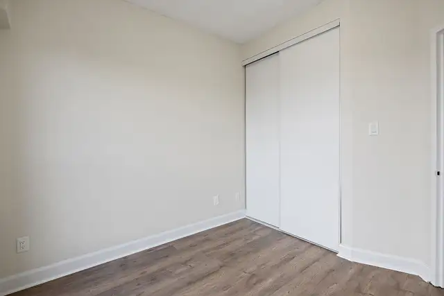 Peterborough 1 Bedroom Deluxe, 1 Bathroom Apartment for Rent: in Long Term Rentals in Peterborough - Image 19