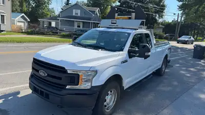 Ford F150 XLT 4x4 Précédent Hydro Quebec,bien équipement confortable de modèle à transmission automa...