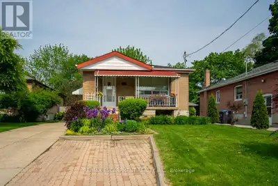LOWER - 206 QUEEN STREET W Mississauga (Port Credit), Ontario