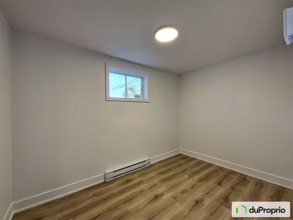 $579,000 - Bungalow for sale in Longueuil (St-Hubert) — photo 2
