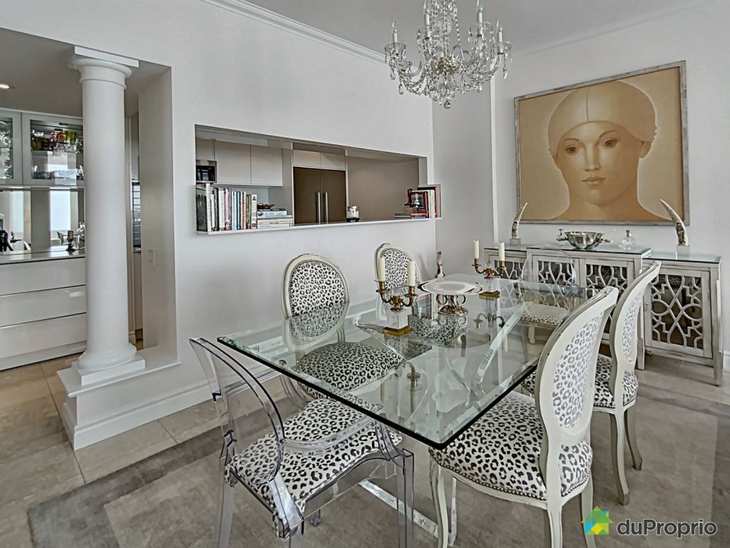 $928,000 - Condominium in Ville-Marie (downtown, old Mtl) — photo 2