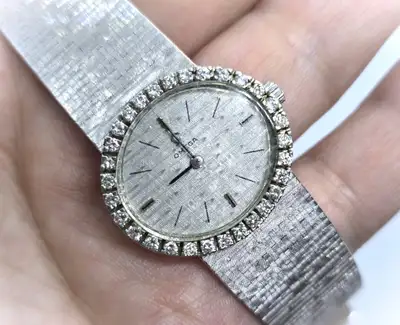 Montre OMEGA Vintage or 18K ladys avec Diamants, View more