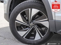 Pyrite Silver Metallic 2025 Volkswagen Taos Comfortline AWD | Leather | Rear Cam AWD 8-Speed Automat... (image 9)