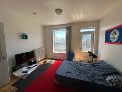 Studio Av. Mont-Royal E.