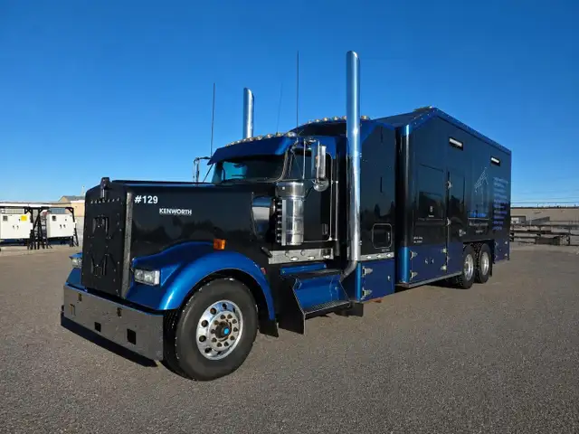 2013 KENWORTH W900 in Heavy Trucks in Saskatoon - Image 2