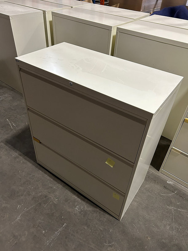 3 Drawer Filing Cabinet-Excellent Condition-Call us now! in Bookcases & Shelving Units in Mississauga / Peel Region