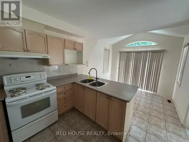 15 RUSHINGBROOK DRIVE Richmond Hill (Rouge Woods), Ontario63006663154307123