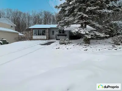 Traduction automatique Découvrez cette charmante maison de plain-pied impeccablement entretenue, nic...