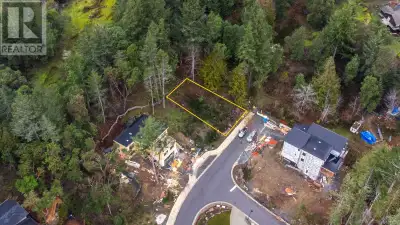 Welcome to the new Ryal Vistas subdivision in the much sought-after Royal Bay neighborhood of Colwoo...