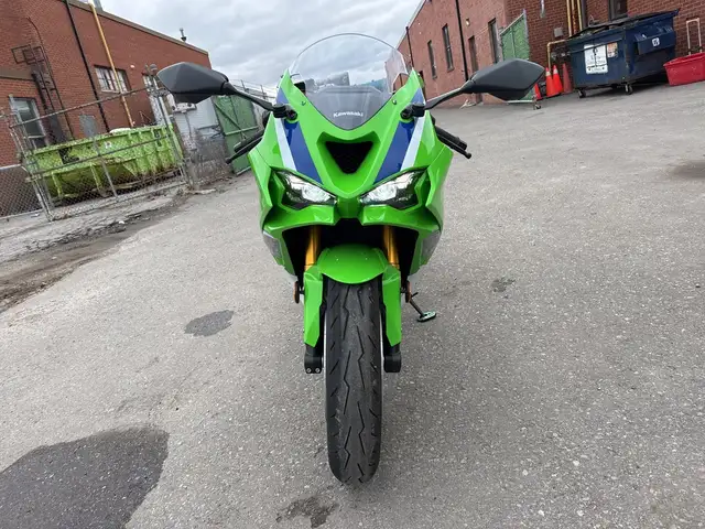 2024 Kawasaki Ninja ZX-6R ~ NINJA ZX-6R ~ 40TH ANNIVERSARY ~ LOW in Sport Bikes in City of Toronto - Image 9
