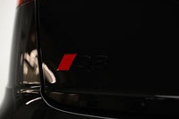 NO LUXURY TAX + Save over $11,500 from new on this ultra low KM DEMO 2024 Audi Q8 with Quattro All-W... (image 7)