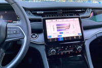 2.0 L 4 Cyl Engine Vehicle Options: Leather Interior, Panoramic Roof, Adaptive Cruise Control, Wirel... (image 5)