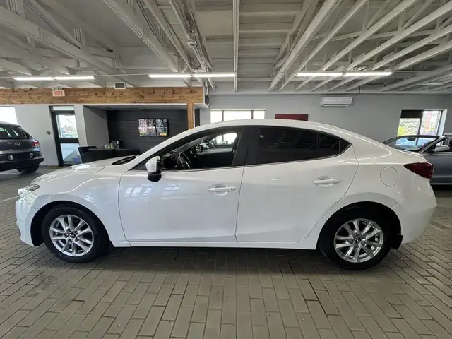 2015 Mazda Mazda3 4dr Sdn Man GS in Cars & Trucks in Longueuil / South Shore - Image 3