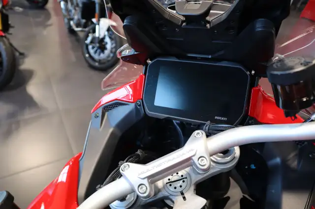 2024 Ducati Multistrada V4 S Travel & Radar Spoked Wheels Demo in Other in Edmonton - Image 3