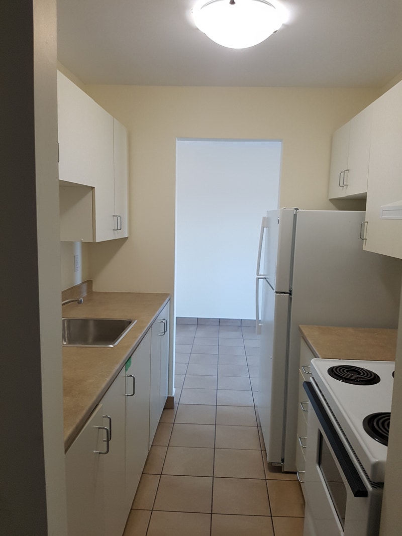 Beautifully renovated 2 bed in the heart of Spryfield Jan1st Long