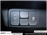 2015 Kia Soul EX+ Ready for anything, from the streets of Calgary to the highways of Alberta, this K... (image 8)
