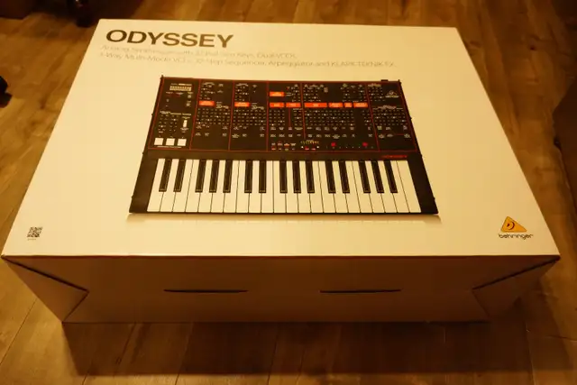 Synthétiseur Behringer Odyssey à Vendre in Pianos & Keyboards in Laval / North Shore - Image 5
