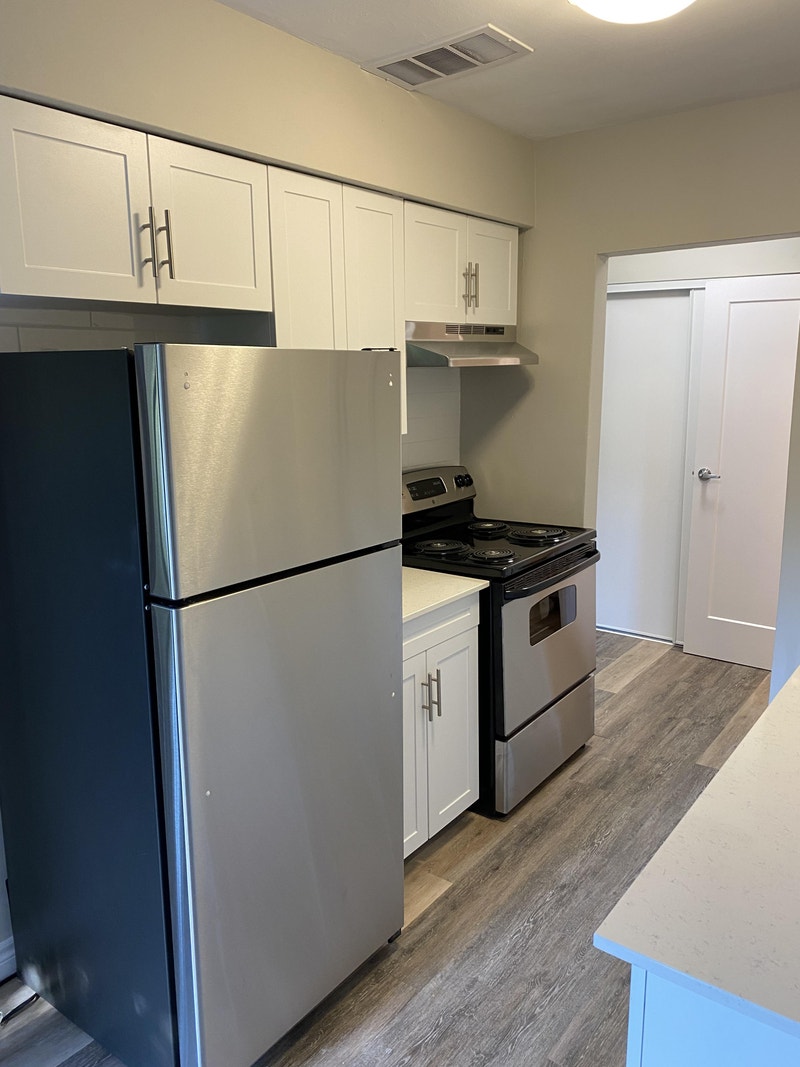 2 Bedroom Townhouse Available 22 Glen Echo Long Term Rentals